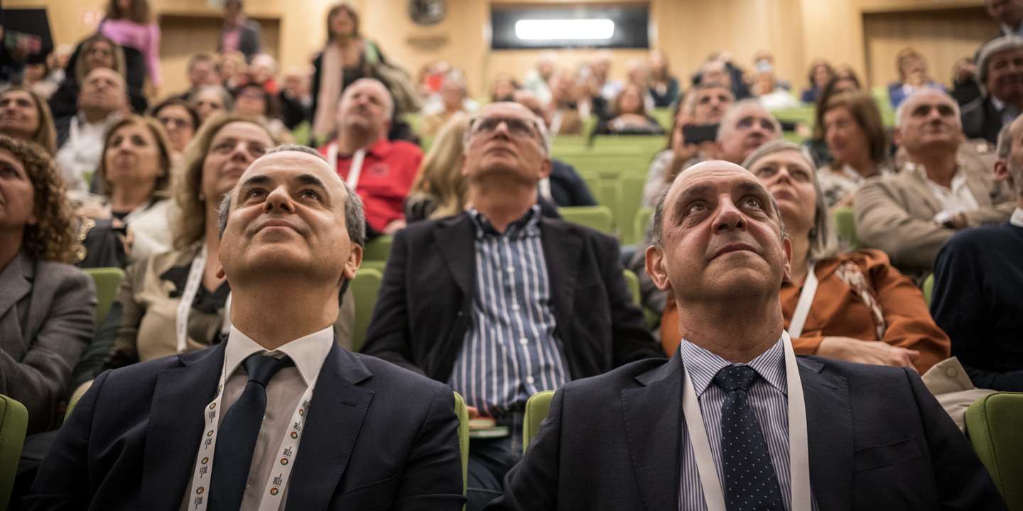 SNS Summit, a primeira cimeira organizada pela Direção Executiva do SNS, com a missão de criar sugestões para uma reforma nas urgências hospitalares. Manuel Pizarro, Ministro da Saúde, com Fernando Araújo, presidente da direção-executiva. 23 de Março de 2023 Hospital de Santa Maria, Lisboa TOMÁS SILVA/OBSERVADOR