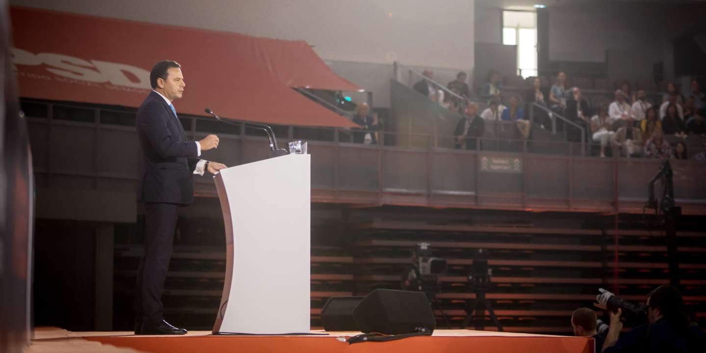 CONGRESSO PSD: Terceiro e último dia do 40º Congresso Nacional do Partido Social Democrata (PSD), no Pavilhão Rosa Mota, no Porto. Discurso final de Luís Montenegro, líder do partido. 3 de Julho de 2022 Pavilhão Rosa Mota, Porto TOMÁS SILVA/OBSERVADOR