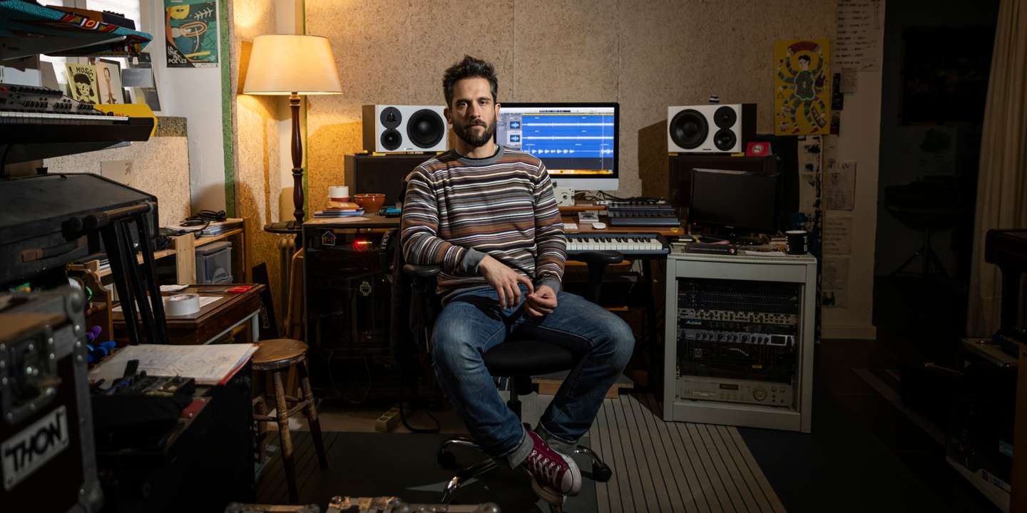 É de Noiserv, nome artístico de David Santos, a banda sonora original do primeiro podcast narrativo do Observador, "O Sargento na Cela 7"