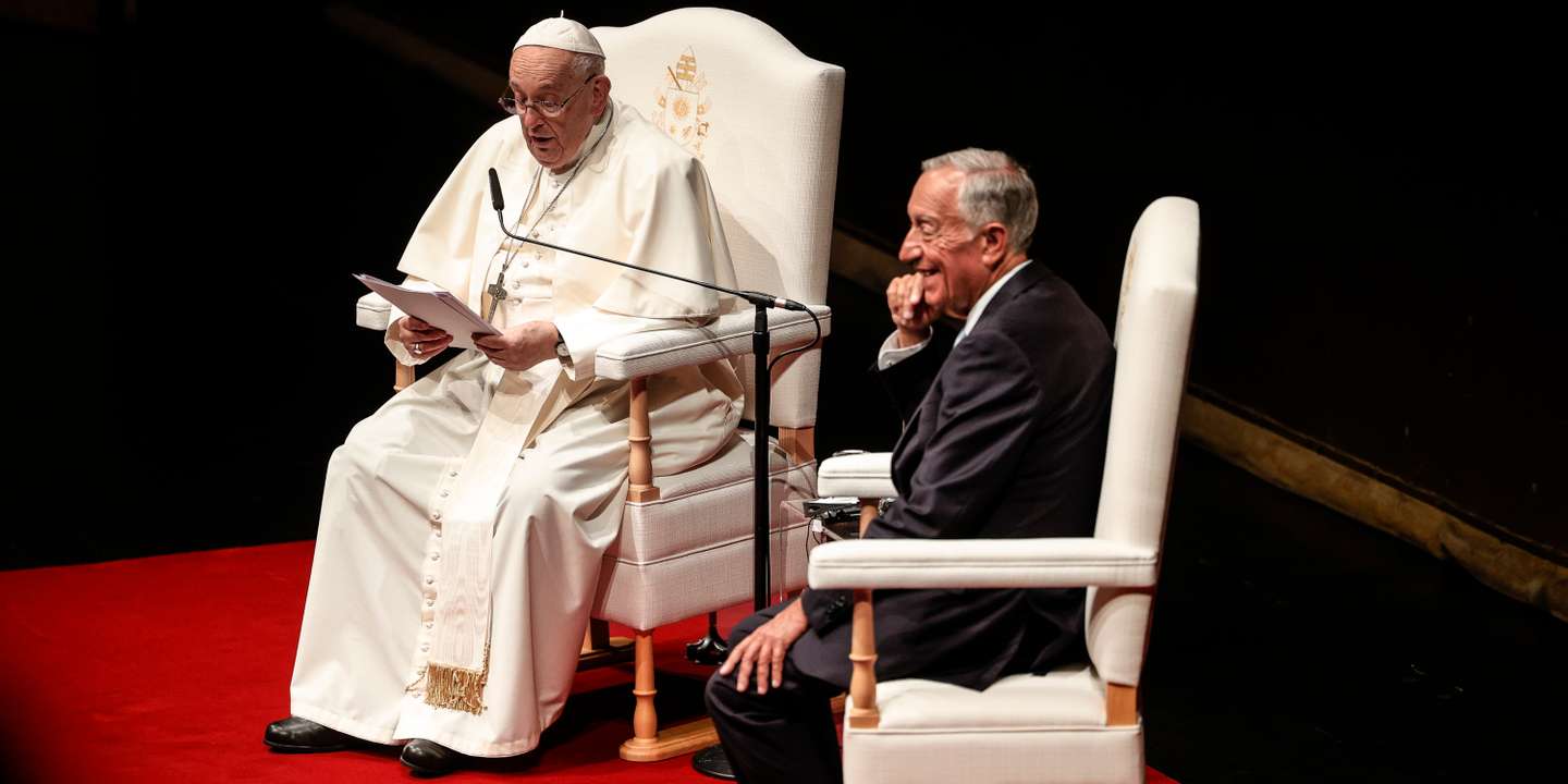 O Papa Francisco encontrou-se em Portugal com vários decisores políticos, diplomatas e elementos do mundo da cultura — na presença do Presidente da República