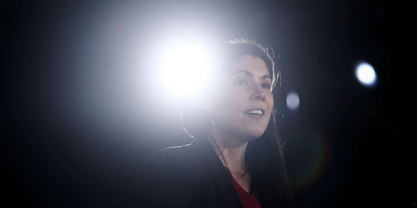 Campanhas para as eleições legislativas de 2022: Ação de campanha de Catarina Martins, candidato pelo Bloco de Esquerda a primeiro-ministro. Comício com Mariana Mortágua, Beatriz Gomes Dias, Bruno Maia, Leonor Rosas e Pedro Filipe Soares Lisboa, 27 de janeiro de 2022. FILIPE AMORIM/OBSERVADOR