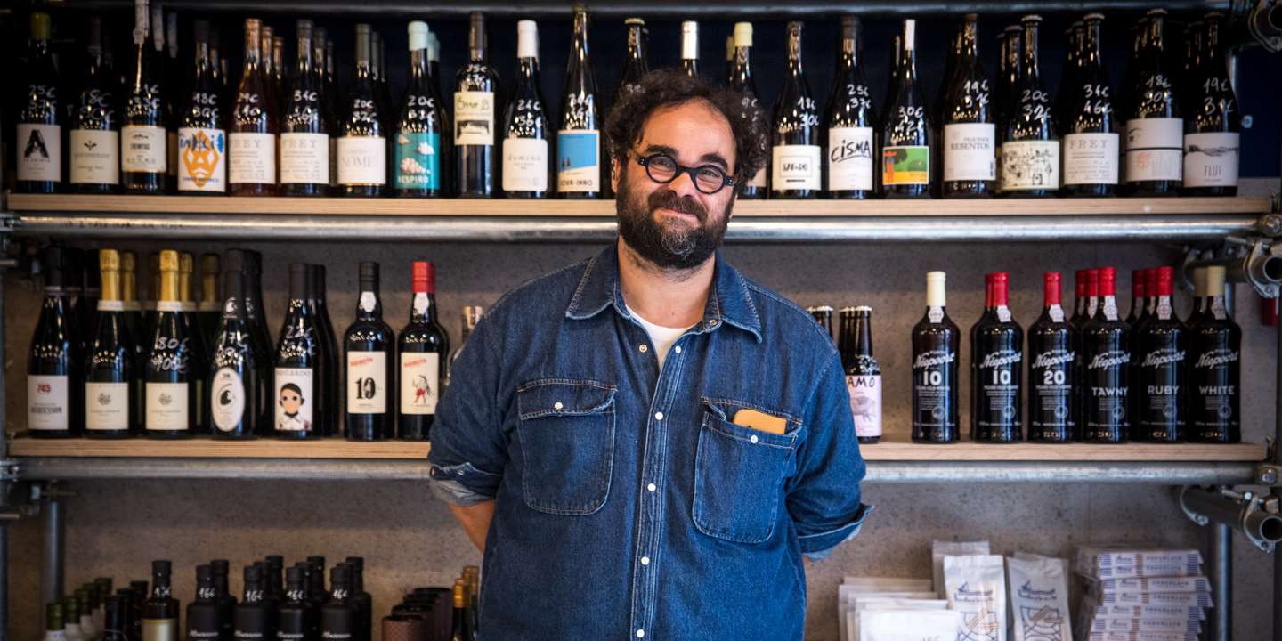 Reportagem no novo restaurante/garrafeira, "Tasco Force", do chefe de cozinha Leopoldo Calhau. Alvalade, Lisboa 27 de Outubro de 2022 TOMÁS SILVA/OBSERVADOR