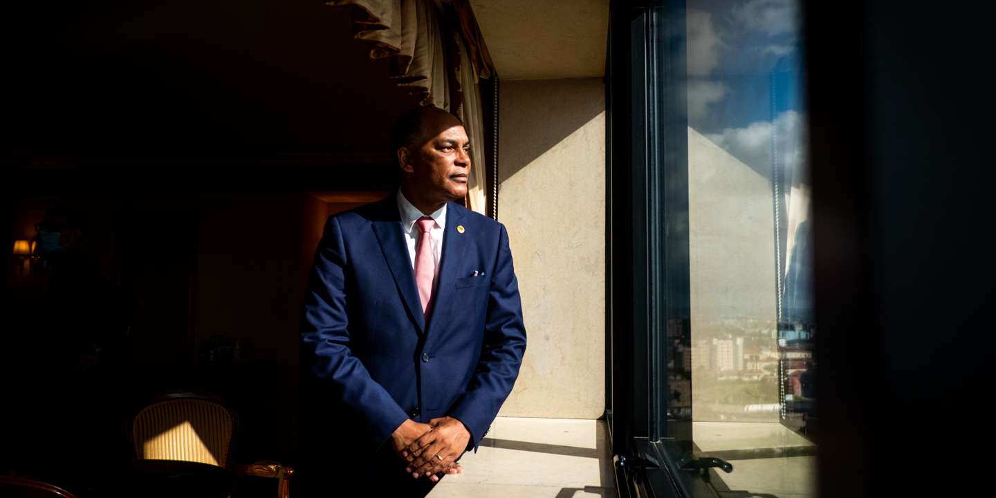 "O MPLA sabe que não ganha, e este é o motivo único e exclusivo porque tem vindo a adiar o país”, diz Adalberto Costa Júnior, em entrevista ao Observador