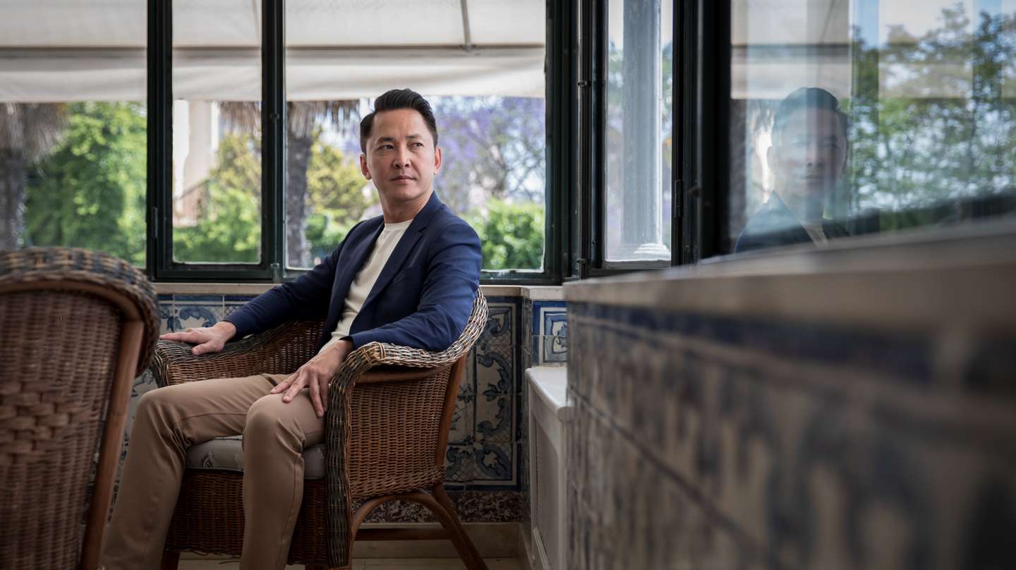 Entrevista ao escritor e professor catedrático, Viet Thanh Nguyen. Vencedor do Prémio Pulitzer para Ficção, em 2017, com o seu romance O Simpatizante. 17 de Maio de 2023 FLAD (Fundação Luso-Americana - para o Desenvolvimento), Lisboa TOMÁS SILVA/OBSERVADOR