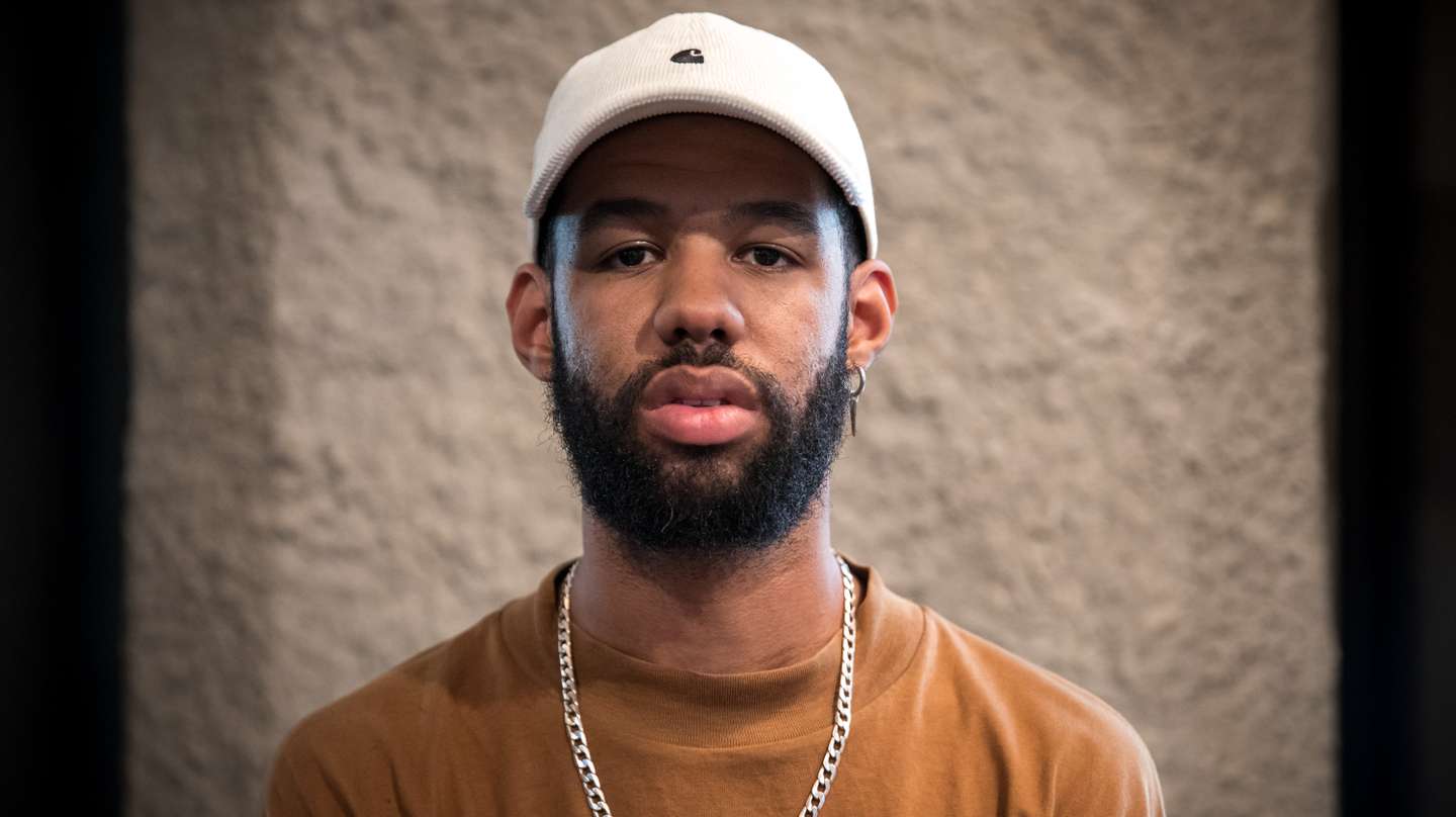 Entrevista ao cantor e artista, Eu.Clides a propósito do seu novo álbum "Declive". Conta ao Observador um bocadinho do percurso que fez até chegar onde está, e projetos para o futuro. 2 de Maio de 2023 Cupra City Garage Hotel, Lisboa TOMÁS SILVA/OBSERVADOR