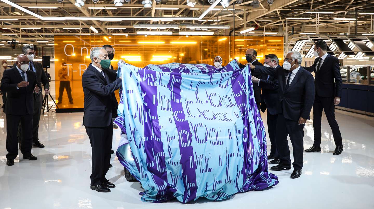 O Presidente da República, Marcelo Rebelo de Sousa, o Primeiro-Ministro, António Costa e o Ministro da Economia, Pedro Siza Vieira, visitaram a Autoeuropa, a propósito do 30º aniversário da fábrica e da apresentação do novo modelo da Volkswagen “T-Roc”. Palmela, 26 de Novembro de 2021. FILIPE AMORIM/OBSERVADOR