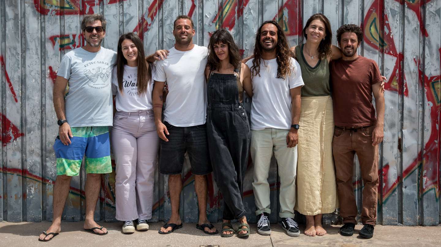 Saúde Mental: o Wave by Wave é um projeto que utiliza o poder terapêutico do surf e do mar para promover a saúde mental e o bem-estar de crianças. 21 de Julho de 2023 Carcavelos, Cascais TOMÁS SILVA/OBSERVADOR