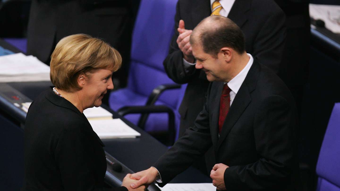 Olaf Scholz Sworn In