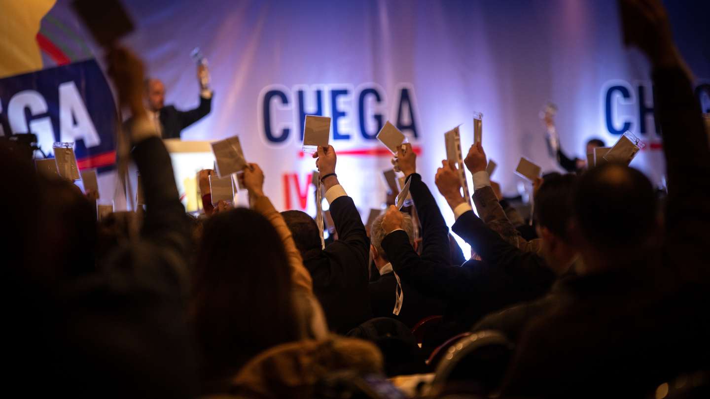 CONGRESSO DO CHEGA: congressistas votam para a ratificação dos atos oficiais do partido, no 4º Congresso Nacional do partido CHEGA. 26 de Novembro de 2021, Viseu TOMÁS SILVA/OBSERVADOR