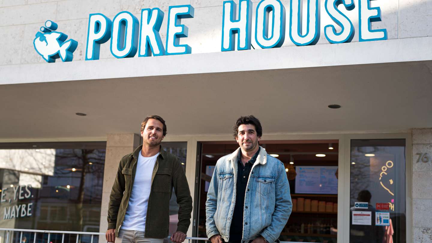 Restaurante “Poke House” da Infante Santo, com os responsáveis Francisco Guedes e Duarte Costa. Lisboa, 08 de Fevereiro de 2022. FILIPE AMORIM/OBSERVADOR