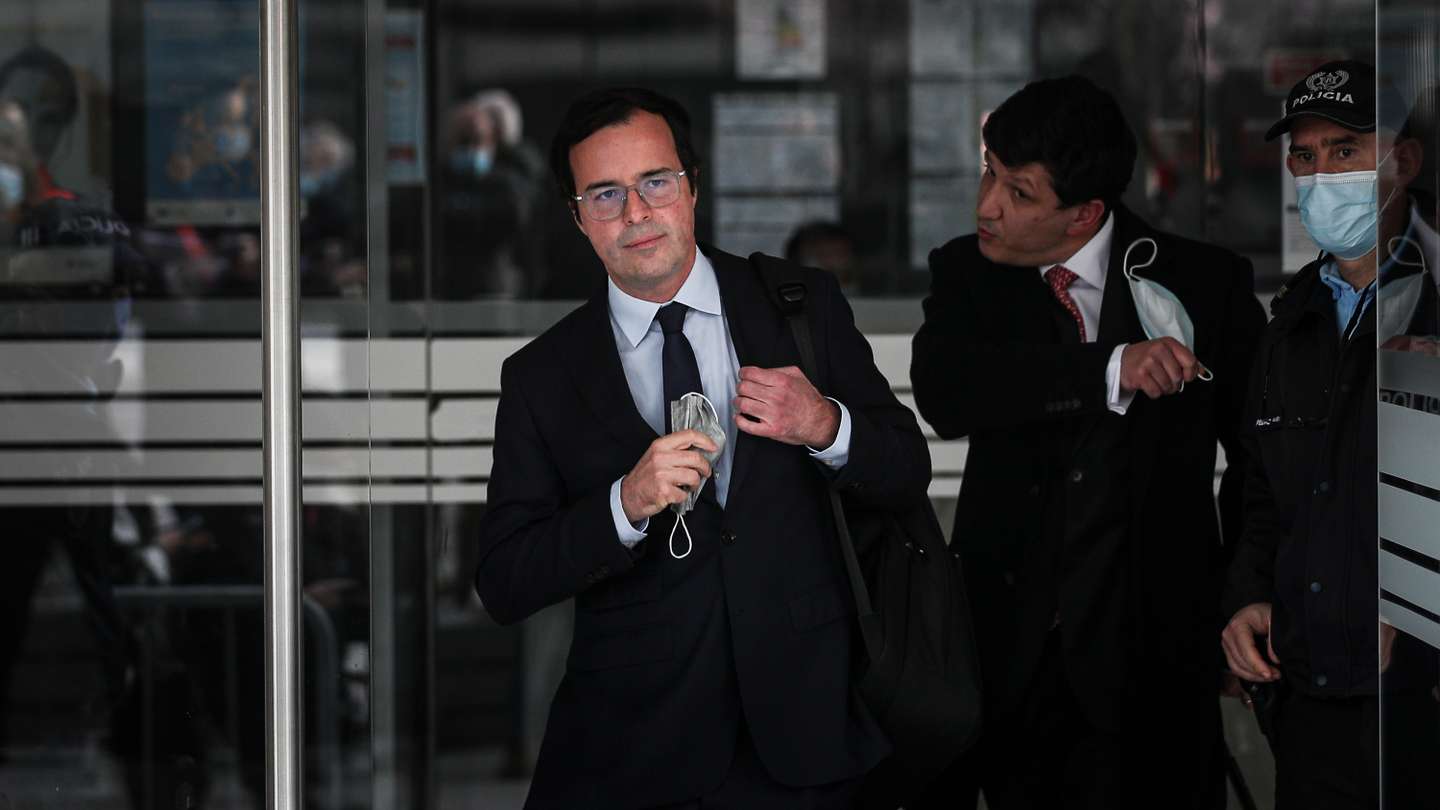Leitura do acórdão do processo de Ricardo Salgado no âmbito da Operação Marquês, no Campus de Justiça. No exterior decorreu um protesto dos lesados do BES/Novo Banco. Francisco Proença de Carvalho, advogado do antigo banqueiro Ricardo Salgado Lisboa, 07 de Março de 2022 FILIPE AMORIM/OBSERVADOR