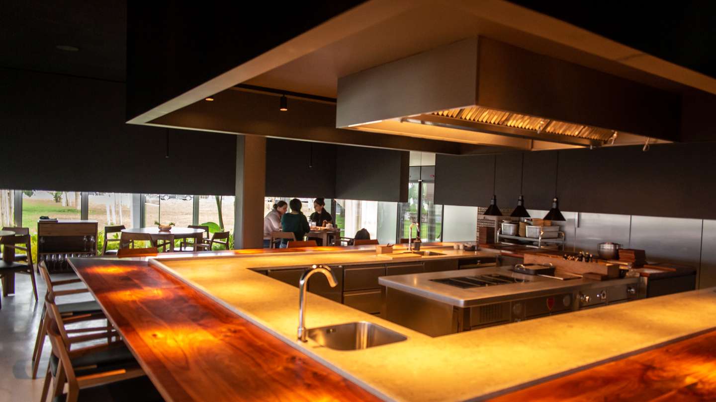 Entrevista à chef Marlene Vieira, no seu mais recente restaurante, com nome próprio, no Terminal de Cruzeiros de Lisboa, em Santa Apolónia. 16 de Novembro de 2022 Restaurante Marlene, Santa Apolónia, Lisboa TOMÁS SILVA/OBSERVADOR
