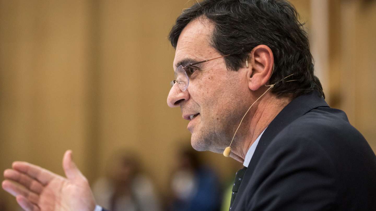 SNS Summit, a primeira cimeira organizada pela Direção Executiva do SNS, com a missão de criar sugestões para uma reforma nas urgências hospitalares. Intervenção do ex-ministro da Saúde, Adalberto Campos Fernandes. 23 de Março de 2023 Hospital de Santa Maria, Lisboa TOMÁS SILVA/OBSERVADOR