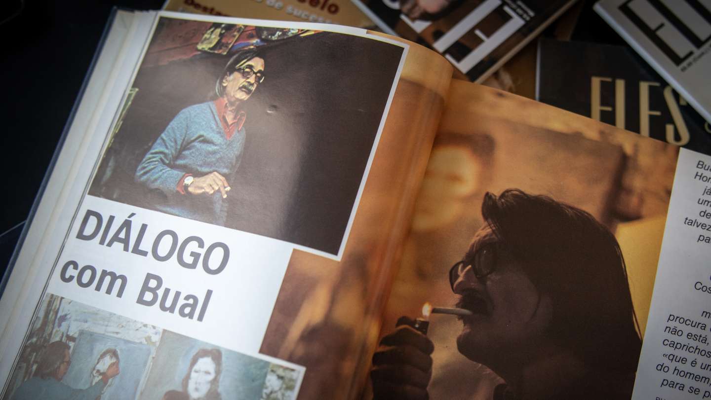 Entrevista a Maria da Luz Bragança, fundadora da revista social Eles &amp;amp; Elas, que chega aos 40 anos de existência, desde a primeira edição. 7 de Janeiro de 2022 TOMÁS SILVA/OBSERVADOR