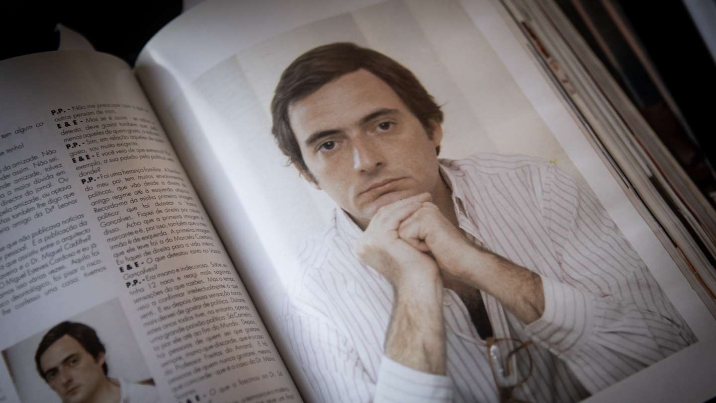 Entrevista a Maria da Luz Bragança, fundadora da revista social Eles &amp;amp; Elas, que chega aos 40 anos de existência, desde a primeira edição. 7 de Janeiro de 2022 TOMÁS SILVA/OBSERVADOR