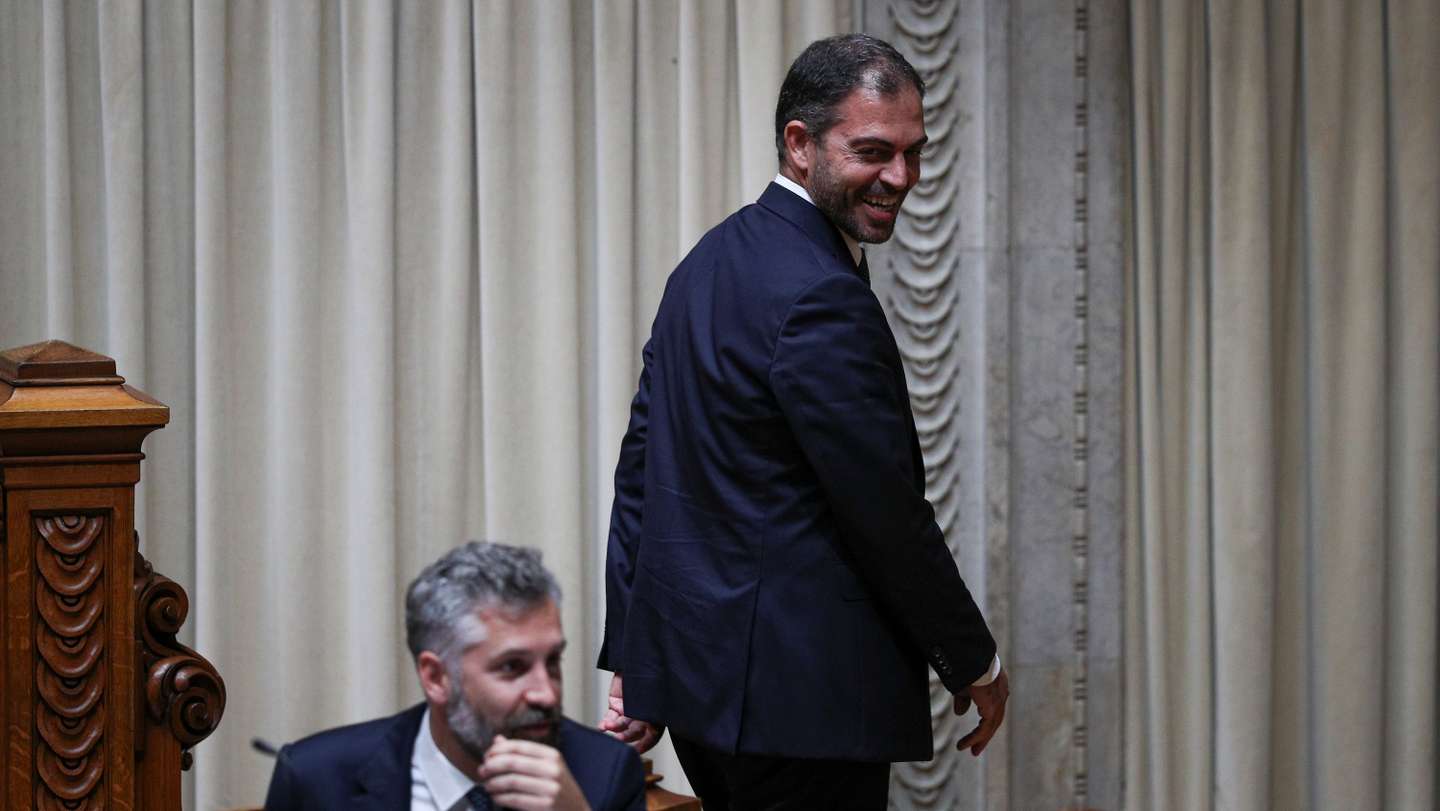 Sessão plenária na Assembleia da República, com a presença do Governo para o debate do estado da Nação. Ministro do Ambiente e da Ação Climática Duarte Cordeiro e Ministro das Infraestruturas e da Habitação Pedro Nuno Santos Lisboa, 20 de Julho de 2022. FILIPE AMORIM/OBSERVADOR
