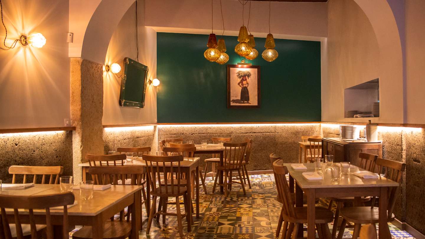 Reportagem no restaurante A Antiga Camponesa, que se encontra perto do miradouro do Adamastor, em Lisboa. 26 de Outubro de 2022 A Antiga Camponesa, Lisboa TOMÁS SILVA/OBSERVADOR