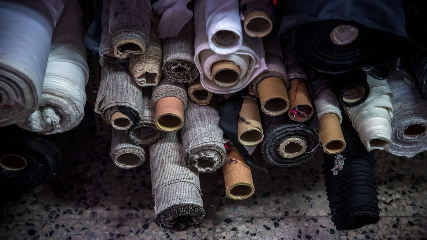 Reportagem na nova fábrica da estilista Lidija Kolovrat, em Almada. Este novo espaço vai-se dedicar, não só à criação de peças próprias, mas também à formação de novas pessoas atraves de mini-cursos e work-shops com várias parcerias. 20 de Outubro de 2022, Almada TOMÁS SILVA/OBSERVADOR