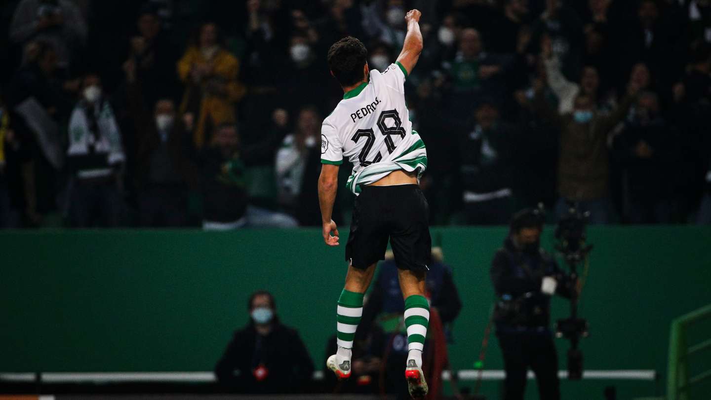 Festejo do golo (1-0) de Pedro Gonçalves durante o jogo entre o Sporting Clube de Portugal e o Borussia Dortmund no estádio de Alvalade, a contar para a 5ª jornada da fase de grupos da Liga dos Campeões 2021/22. Lisboa, 24 de Novembro de 2021. FILIPE AMORIM/OBSERVADOR