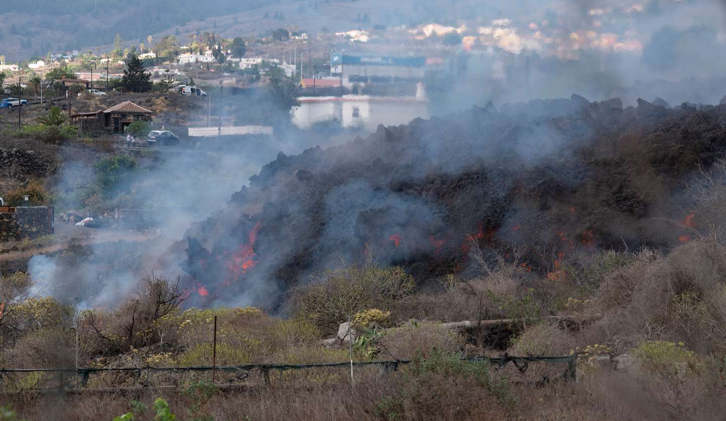 La Palma Volcano Continues To Erupt