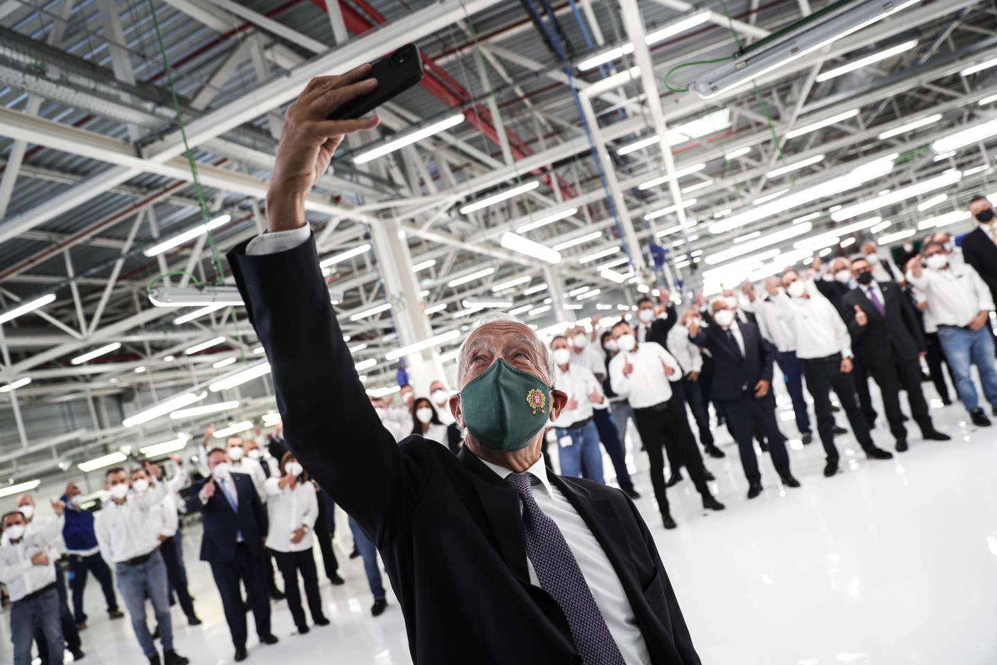 O Presidente da República, Marcelo Rebelo de Sousa, o Primeiro-Ministro, António Costa e o Ministro da Economia, Pedro Siza Vieira, visitaram a Autoeuropa, a propósito do 30º aniversário da fábrica e da apresentação do novo modelo da Volkswagen “T-Roc”. Palmela, 26 de Novembro de 2021. FILIPE AMORIM/OBSERVADOR