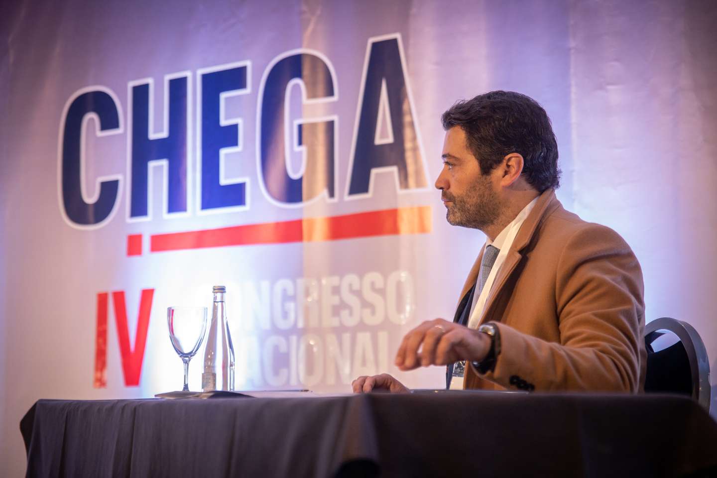 CONGRESSO DO CHEGA: entrada de André Ventura, líder do partido CHEGA, ao centro de congressos de Viseu. Segundo dia do 4º Congresso Nacional do Partido. 27 de Novembro de 2021, Viseu TOMÁS SILVA/OBSERVADOR