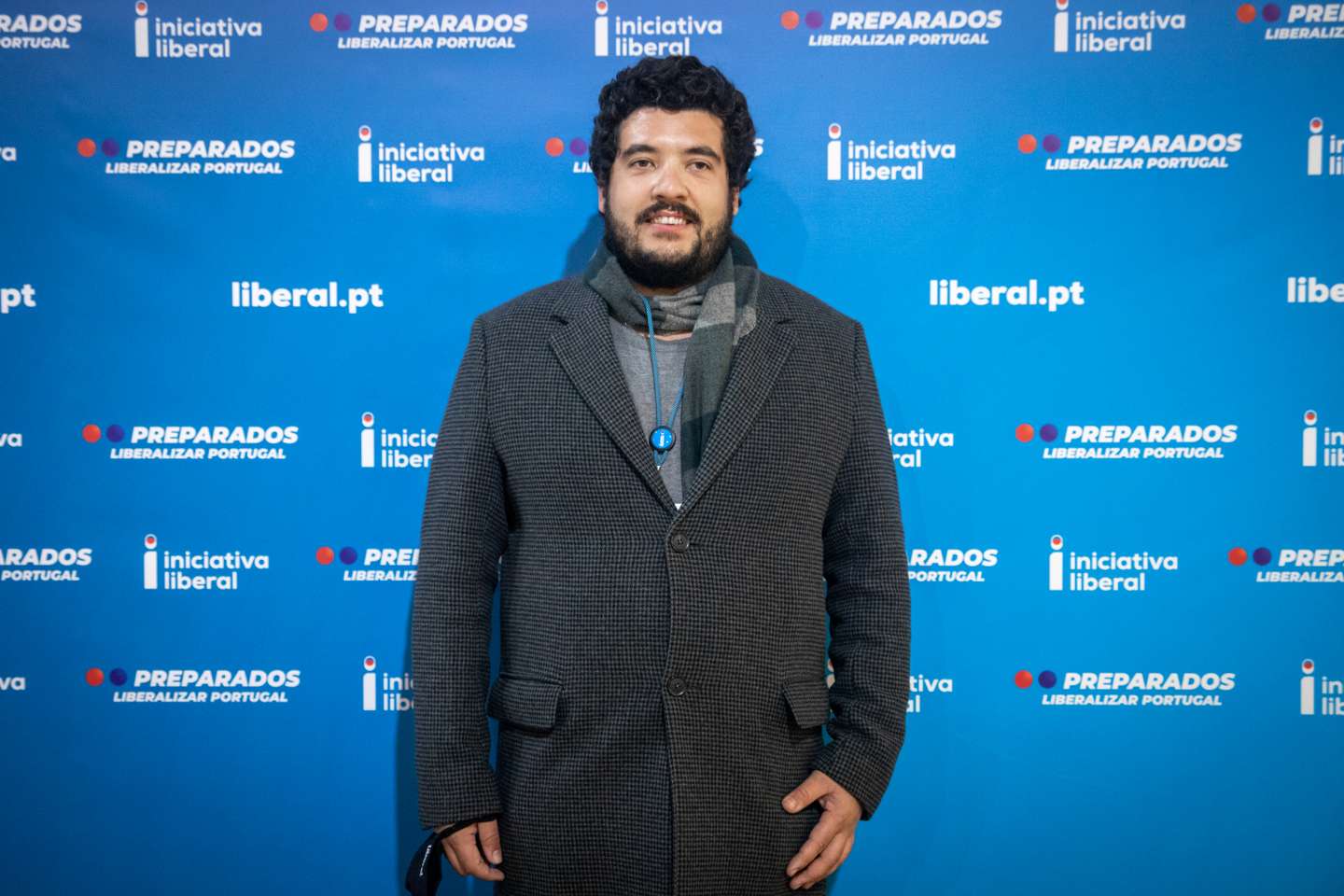 VI Convenção da Iniciativa Liberal - IL. O partido reúne em convenção no Centro de Congressos de Lisboa. Militantes do partido respondem à pergunta "Iniciativa Liberal, partido que se enquadra à esquerda ou à direita?" - Afonso Neves, 25 anos. Lisboa, 11 de dezembro de 2021. TOMÁS SILVA/OBSERVADOR