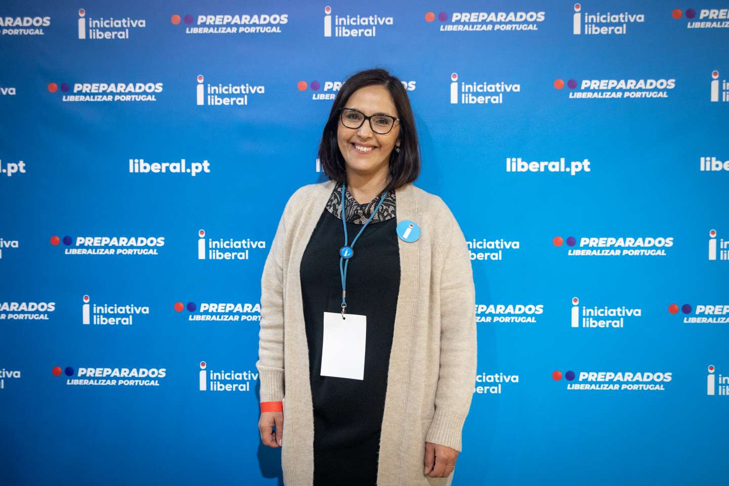 VI Convenção da Iniciativa Liberal - IL. O partido reúne em convenção no Centro de Congressos de Lisboa. Militantes do partido respondem à pergunta "Iniciativa Liberal, partido que se enquadra à esquerda ou à direita?" - Bernardete Simões, 50 anos. Lisboa, 11 de dezembro de 2021. TOMÁS SILVA/OBSERVADOR