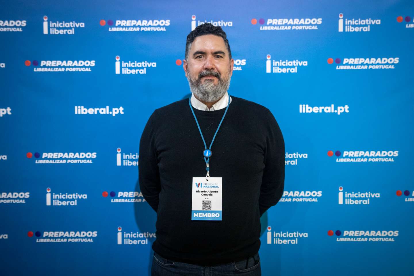 VI Convenção da Iniciativa Liberal - IL. O partido reúne em convenção no Centro de Congressos de Lisboa. Militantes do partido respondem à pergunta "Iniciativa Liberal, partido que se enquadra à esquerda ou à direita?" - Ricardo Alberto Gouveia, 26 anos. Lisboa, 11 de dezembro de 2021. TOMÁS SILVA/OBSERVADOR