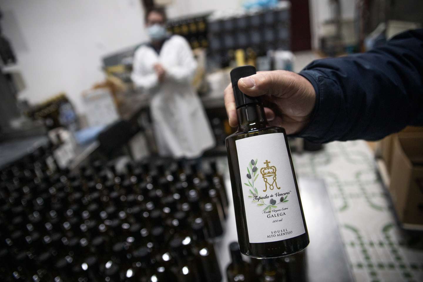 Reportagem sobre a falta de mão de obra no sétor da agricultura/pecuária: Alberto Serafim, dono de um Olival e coordenador da produção de azeite em Sousel. Sousel, Portalegre 10 de Dezembro de 2021 TOMÁS SILVA/OBSERVADOR