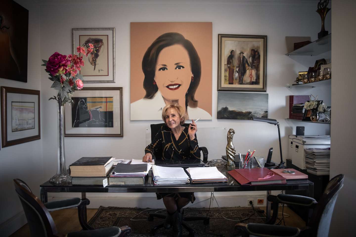 Entrevista a Maria da Luz Bragança, fundadora da revista social Eles &amp;amp; Elas, que chega aos 40 anos de existência, desde a primeira edição. 7 de Janeiro de 2022 TOMÁS SILVA/OBSERVADOR