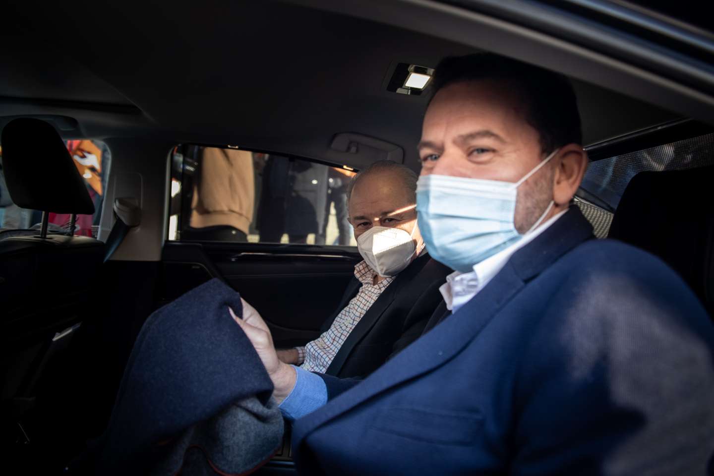 ELEIÇOES LEGISLATIVAS: Rui Rio, lider do Partido Social Democrata (PSD), durante uma arruada em Santa Maria da Feira, acompanhado de Luís Montenegro. As eleições legislativas realizam-se no próximo dia 30 de Janeiro. 22 de Janeiro de 2022, Santa Maria da Feira TOMÁS SILVA/OBSERVADOR