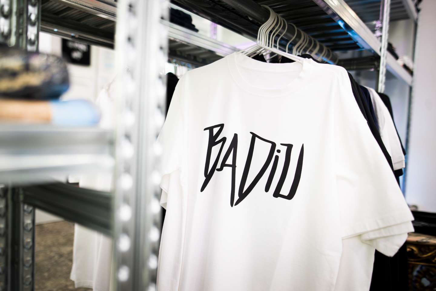Reportagem na loja de streetwear e ténis “Komum”, que conta com as peças de Branko, Dino d’Santiago e Jar. Lisboa, 11 de Fevereiro de 2022. FILIPE AMORIM/OBSERVADOR