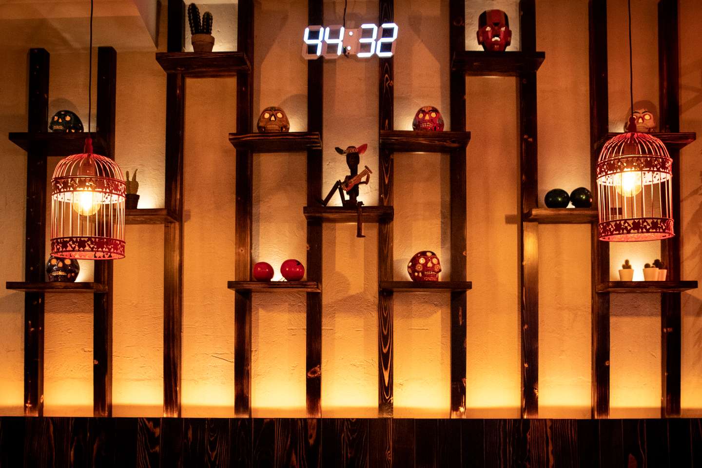 Novo restaurante Mexicano - GUAKA - que abre na Rua de São Marçal em Lisboa, perto da Praça das Flores. De pratos típicos Mexicanos a margaritas e shots de tequila, GUAKA o novo restaurante Mexicano, que abre agora no centro da capital, promete boa comida acompanhada de um ambiente muito festivo. 17 de Fevereiro de 2022, Lisboa TOMÁS SILVA/OBSERVADOR