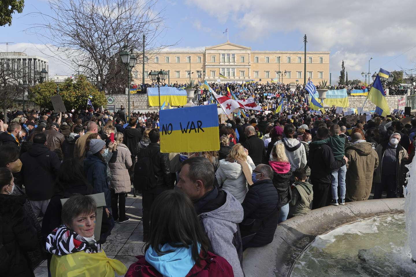 Ukrainians living in Greece's Athens protest Russian attacks