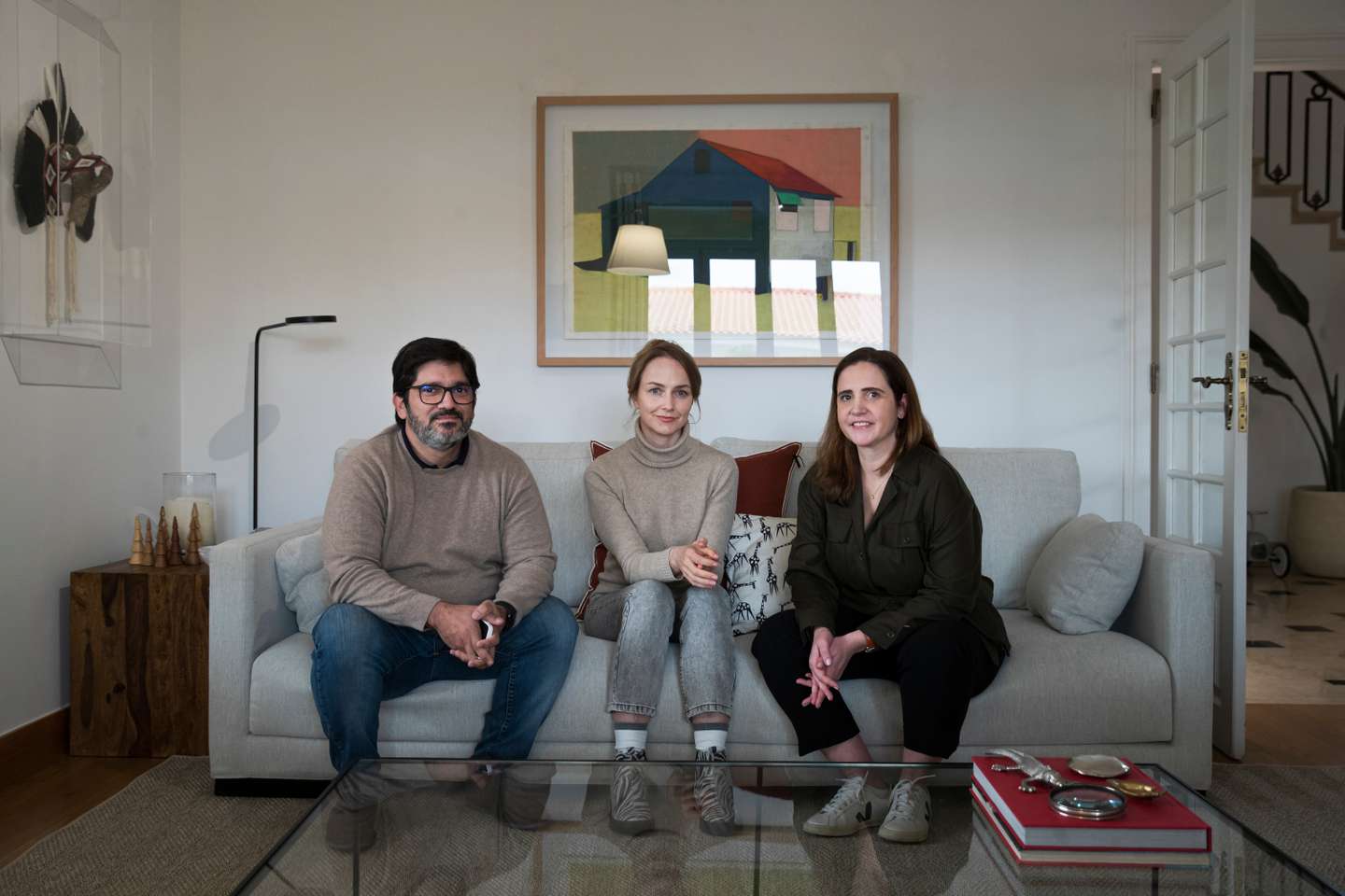 Famílias portuguesas que estão a acolher refugiados vindos da Ucrânia, nas suas casas. O casal Pedro e Leonor acolheram Olga, a sua mãe e a sua filha. Parede, 16 de Março de 2022. FILIPE AMORIM/OBSERVADOR