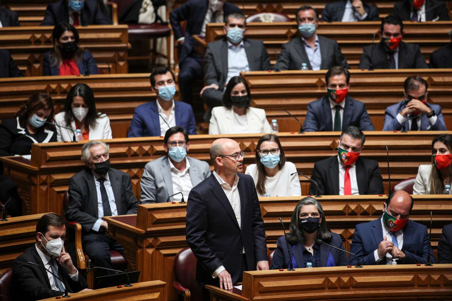 Primeiro dia dos deputados da XV Legislatura na Assembleia da República. Leitura do Relatório da Comissão Eventual de Verificação de Poderes dos Deputados Eleitos e Eleição do presidente da Assembleia da República. Rodrigo Saraiva da Iniciativa Liberal Lisboa, 29 de Março de 2022. FILIPE AMORIM/OBSERVADOR