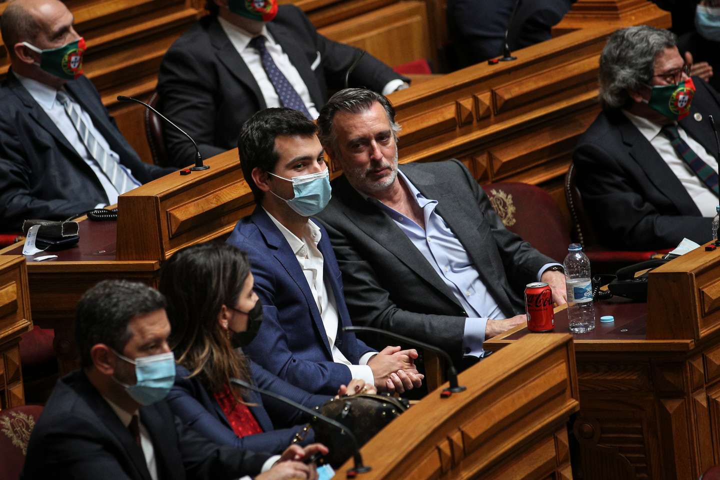 Primeiro dia dos deputados da XV Legislatura na Assembleia da República. Leitura do Relatório da Comissão Eventual de Verificação de Poderes dos Deputados Eleitos e Eleição do presidente da Assembleia da República. Bernardo Blanco e João Cotrim de Figueiredo da Iniciativa Liberal Lisboa, 29 de Março de 2022. FILIPE AMORIM/OBSERVADOR