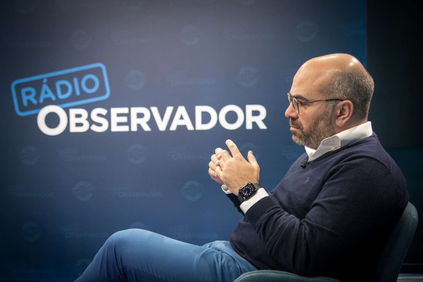 Miguel Pinto Luz, vice-presidente da Câmara Municipal de Cascais e candidato à liderança do Partido Social Democrata (PSD), em entrevista ao Observador para o programa "Sob Escuta". 5 de Abril de 2022, Lisboa TOMÁS SILVA/OBSERVADOR