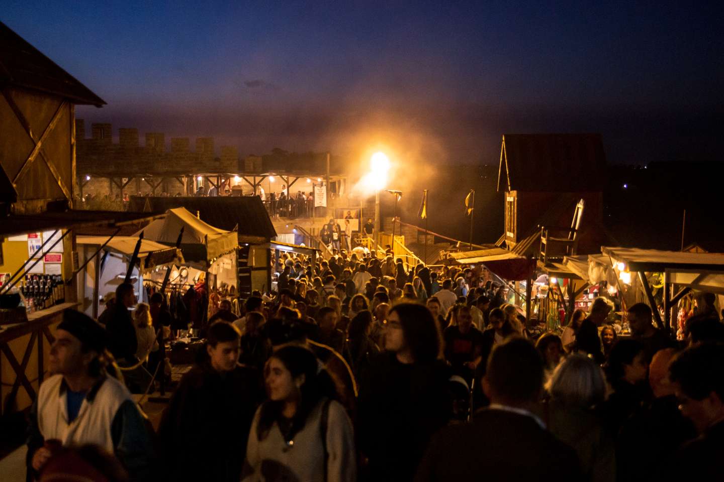 Feira Mediaval de Óbidos: o Observador passou uma tarde do lado de dentro das muralhas de Óbidos, na feira Mediaval que acontece anualmente. 22 de Julho de 2022 Óbidos, Leiria TOMÁS SILVA/OBSERVADOR