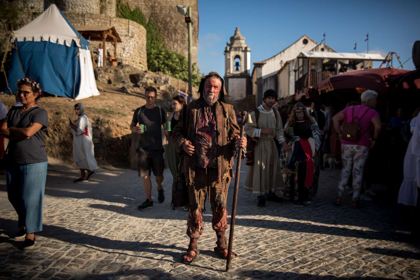 Feira Mediaval de Óbidos: o Observador passou uma tarde do lado de dentro das muralhas de Óbidos, na feira Mediaval que acontece anualmente. 22 de Julho de 2022 Óbidos, Leiria TOMÁS SILVA/OBSERVADOR