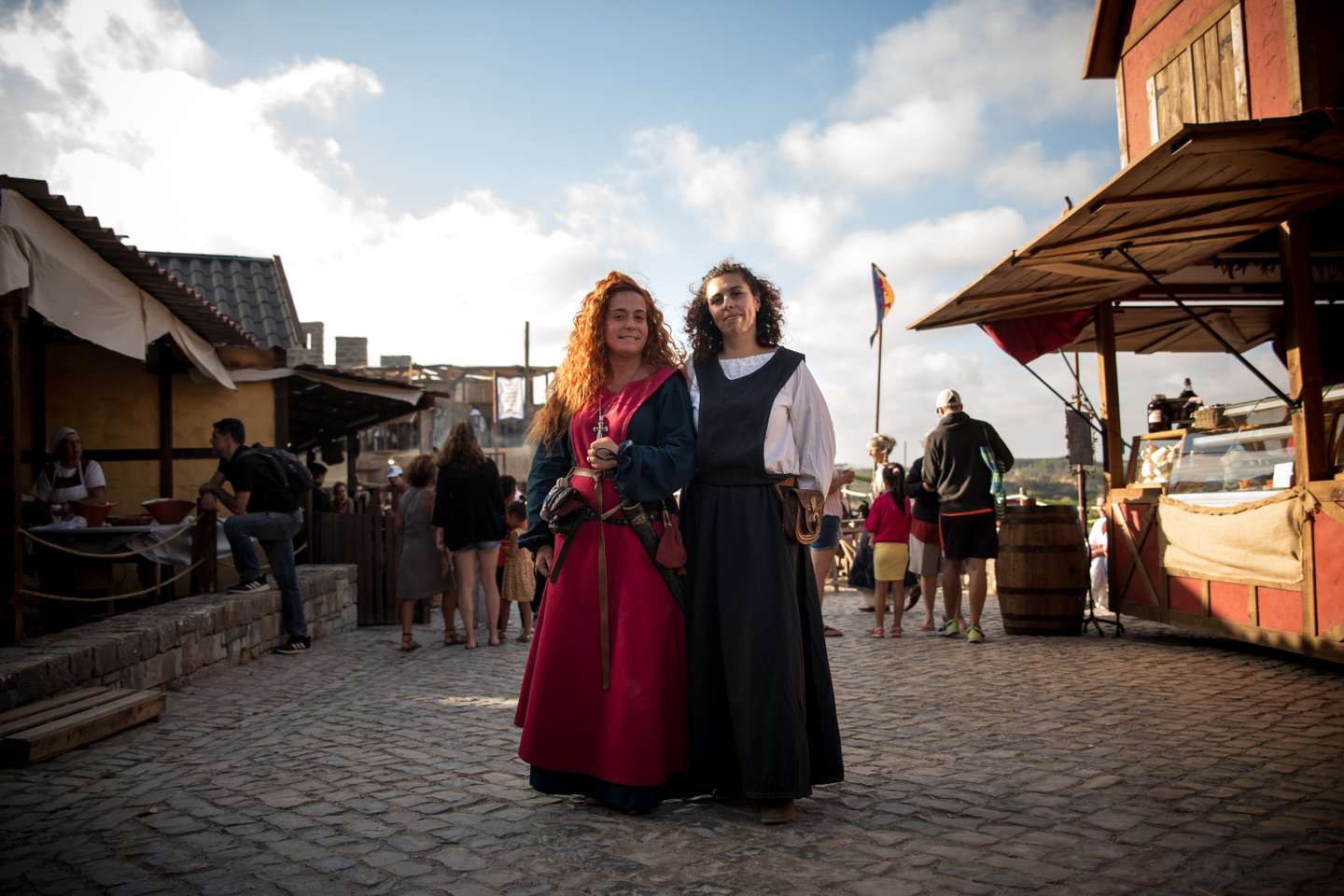 Feira Mediaval de Óbidos: o Observador passou uma tarde do lado de dentro das muralhas de Óbidos, na feira Mediaval que acontece anualmente. 22 de Julho de 2022 Óbidos, Leiria TOMÁS SILVA/OBSERVADOR
