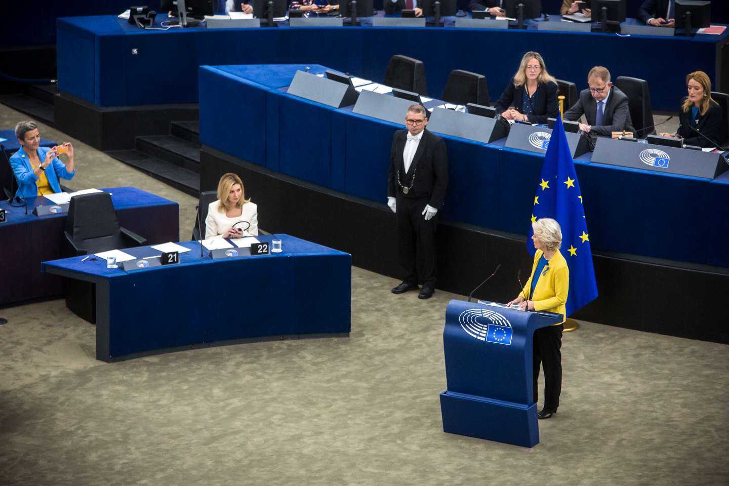 PARLAMENTO EUROPEU (PE): Estado da União: Discurso da Presidente da Comissão Europeia, Ursula von der Leyen a dar início ao debate sobre o Estado da União. Esteve presente durante todo o plenário, Olena Zenlenska, 1ª dama da Ucrânia que entrou no hemiciclo acompanhada de Roberta Metsola, presidente do PE e Ursula von der Leyen. 14 de Setembro de 2022 Parlamento Europeu, Estrasburgo TOMÁS SILVA/OBSERVADOR