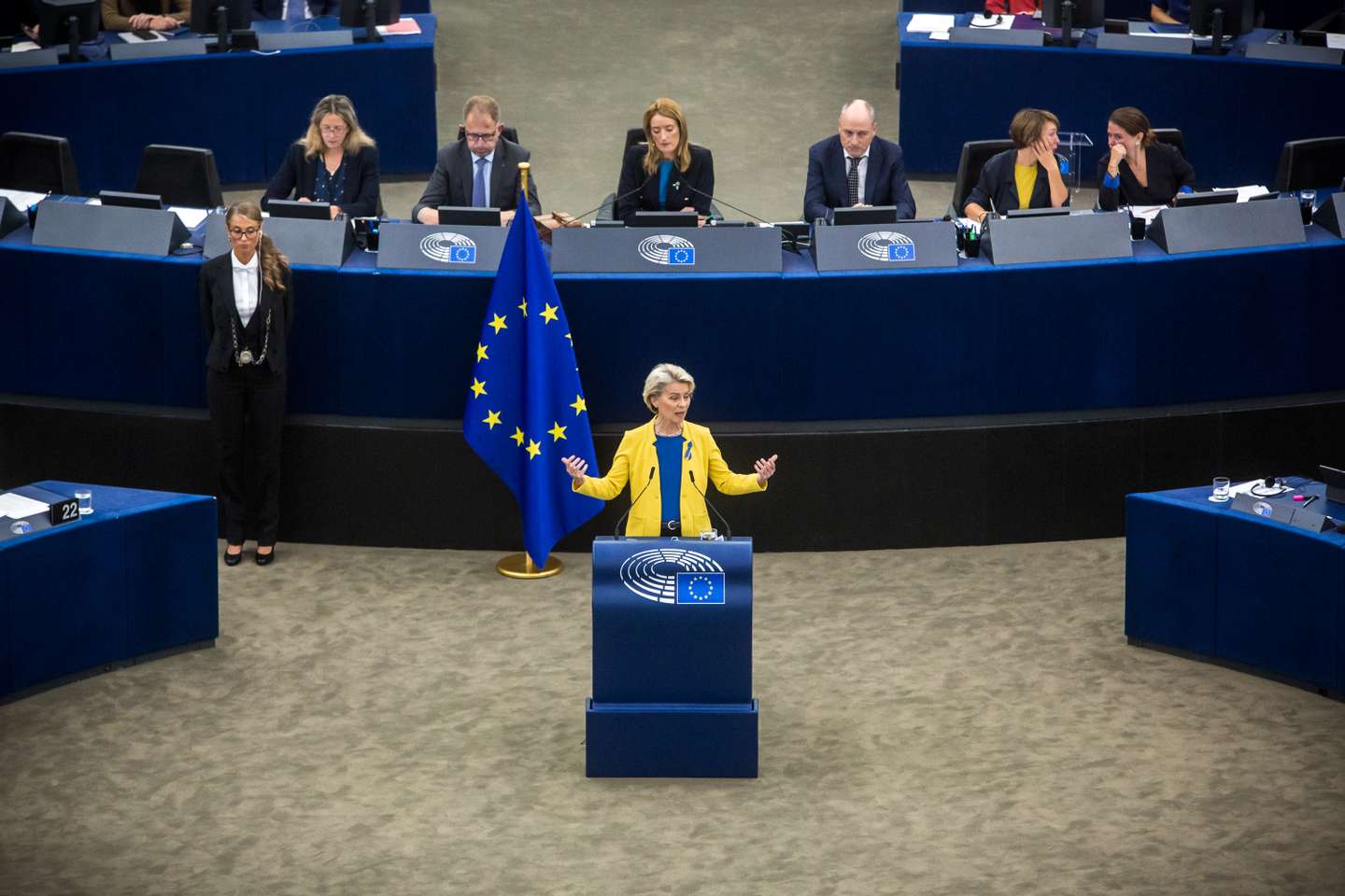 PARLAMENTO EUROPEU (PE): Estado da União: Discurso da Presidente da Comissão Europeia, Ursula von der Leyen a dar início ao debate sobre o Estado da União. Esteve presente durante todo o plenário, Olena Zenlenska, 1ª dama da Ucrânia que entrou no hemiciclo acompanhada de Roberta Metsola, presidente do PE e Ursula von der Leyen. 14 de Setembro de 2022 Parlamento Europeu, Estrasburgo TOMÁS SILVA/OBSERVADOR