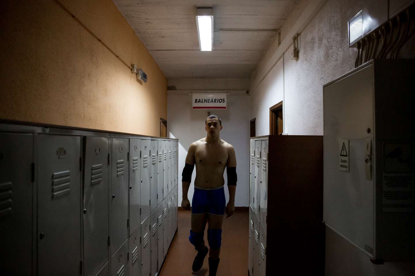 Reportagem: torneio de wrestling, organizado pela WP (Wrestling Portugal). Desde os treinos, à criação da personagem de cada "lutador", o observador acompanhou o dia inteiro de um torneio de wrestling em portugal. 23 de Outubro de 2022, Queluz TOMÁS SILVA/OBSERVADOR