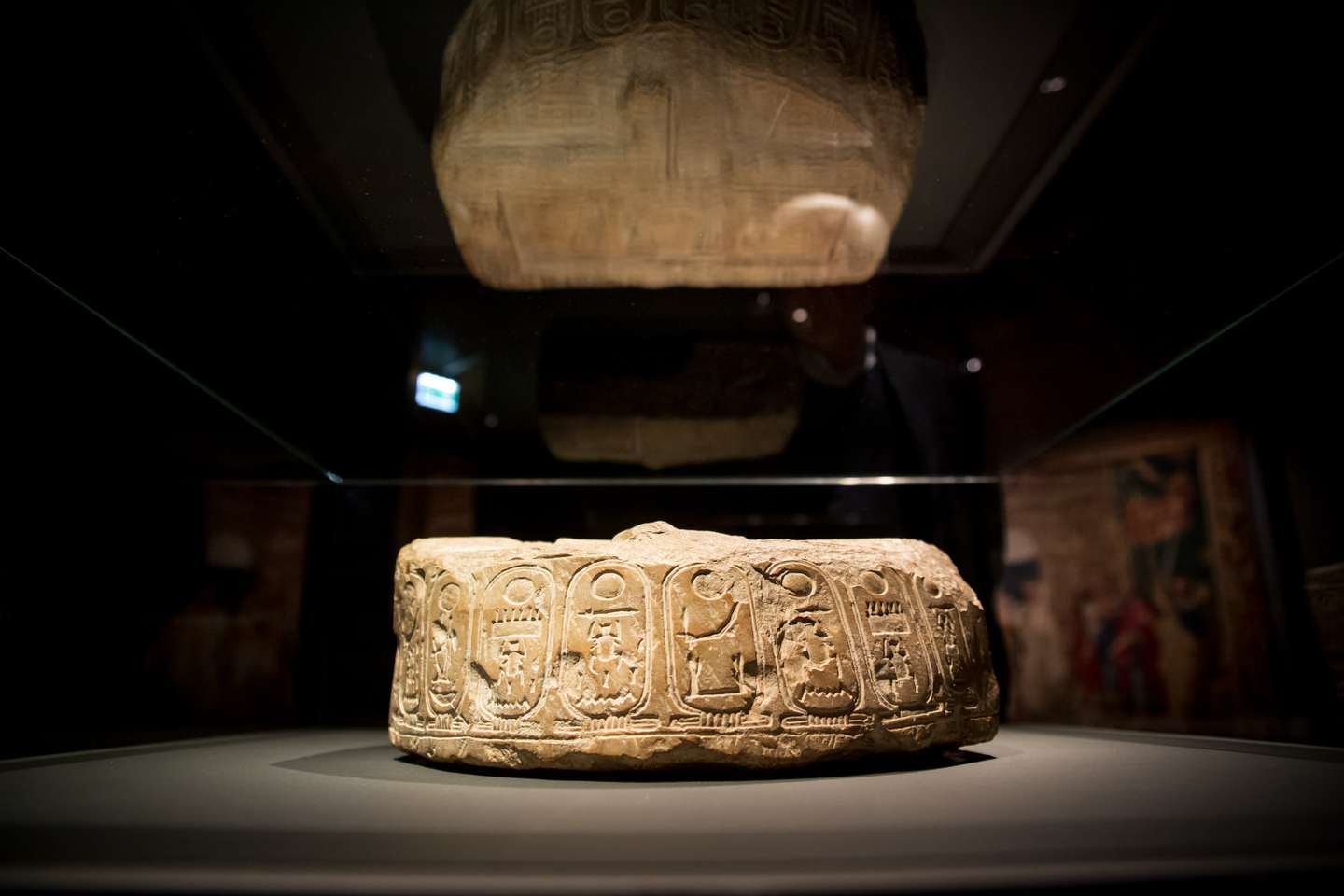 A exposição Superstar Pharaohs, no Museu Calouste Gulbenkian, expõe a figura do faraó e o papel que este desempenhava no Antigo Egipto, acompanhando a evolução do seu simbolismo pela história do mundo. A exposição estará aberta ao público de dia 25 de novembro de 2022, a 06 de março de 2023 no Museu Calouste Gulbenkian, em Lisboa. 22 de Novembro de 2022 Museu Calouste Gulbenkian, Lisboa TOMÁS SILVA/OBSERVADOR