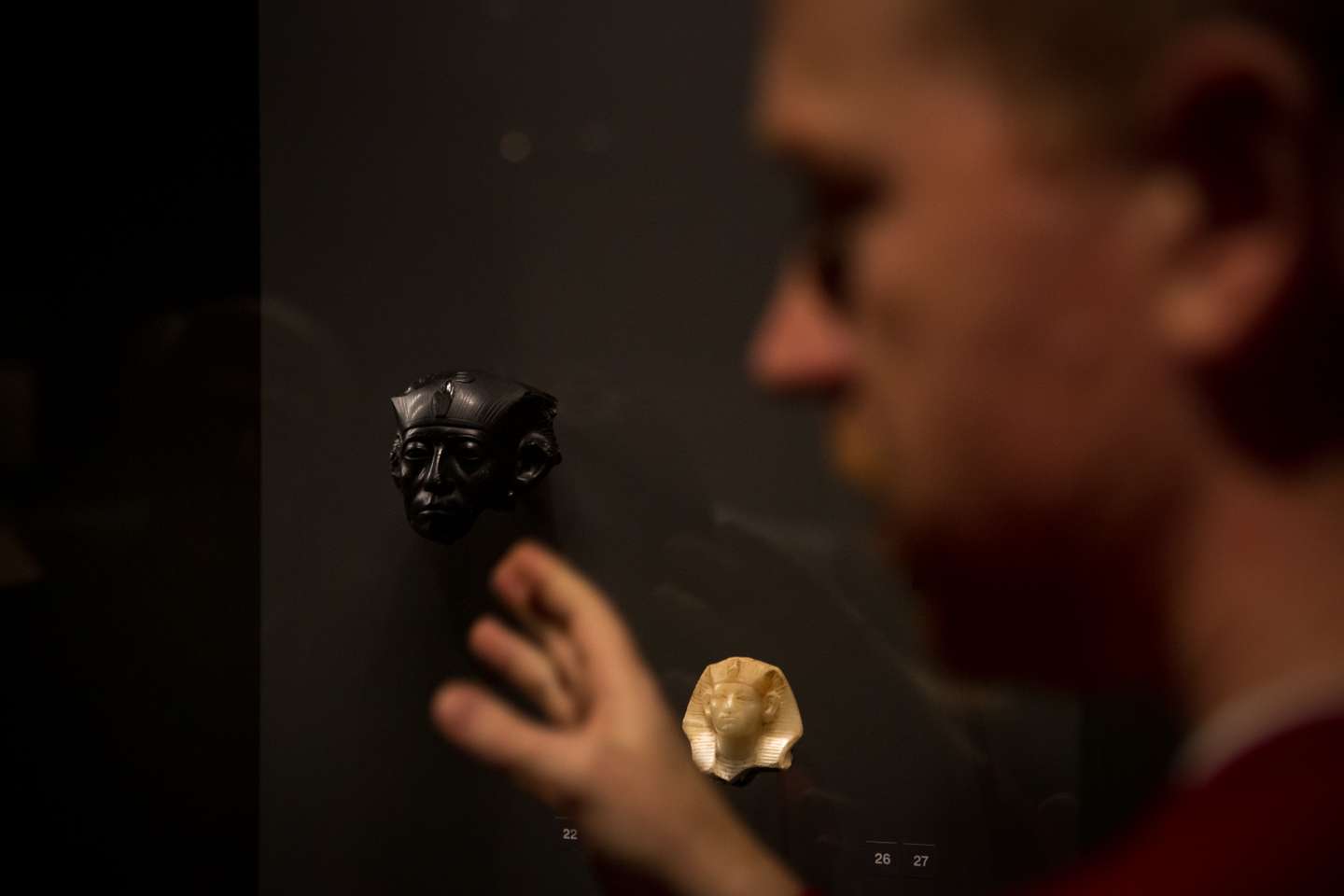 A exposição Superstar Pharaohs, no Museu Calouste Gulbenkian, expõe a figura do faraó e o papel que este desempenhava no Antigo Egipto, acompanhando a evolução do seu simbolismo pela história do mundo. A exposição estará aberta ao público de dia 25 de novembro de 2022, a 06 de março de 2023 no Museu Calouste Gulbenkian, em Lisboa. 22 de Novembro de 2022 Museu Calouste Gulbenkian, Lisboa TOMÁS SILVA/OBSERVADOR