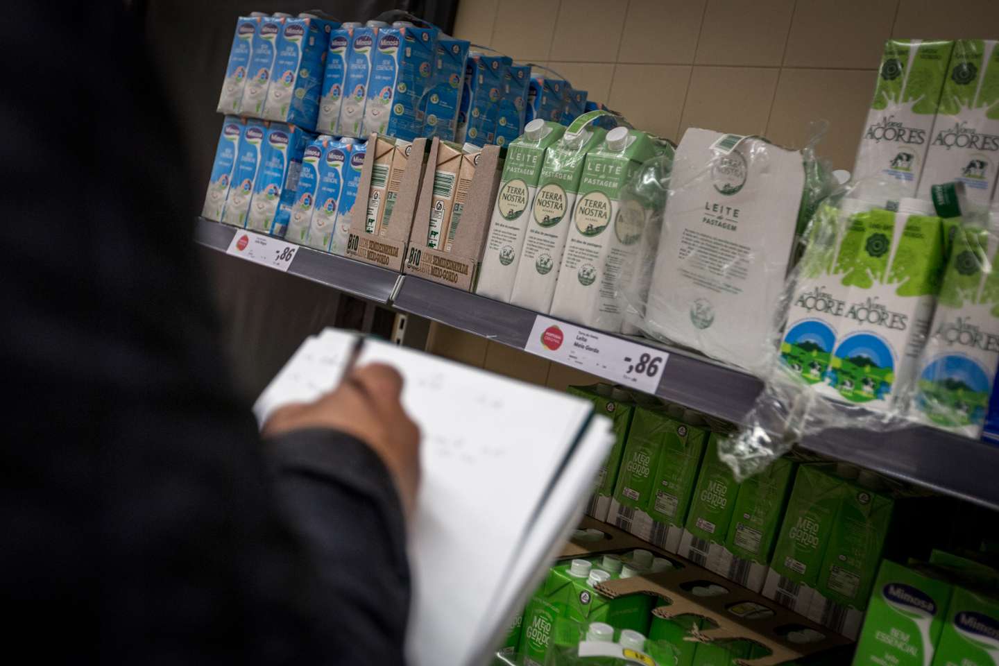 O Observador acompanhou uma equipa da ASAE, numa operação de fiscalização no Lidl de Alvalade, em Lisboa. 9 de Março de 2023 Alvalade, Lisboa TOMÁS SILVA/OBSERVADOR