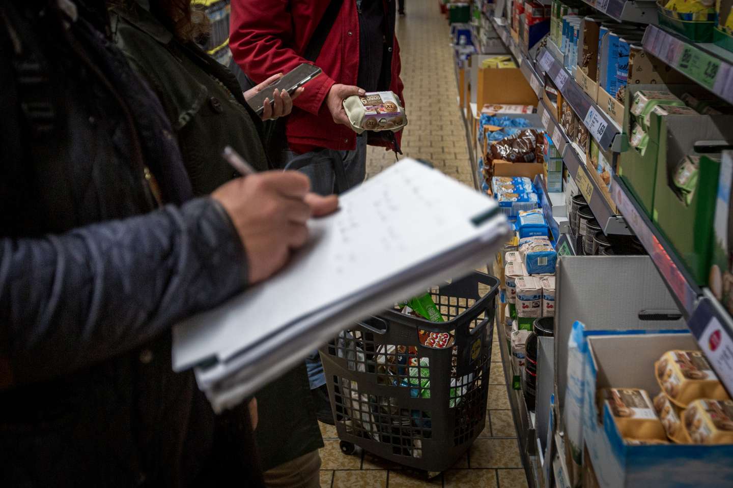 O Observador acompanhou uma equipa da ASAE, numa operação de fiscalização no Lidl de Alvalade, em Lisboa. 9 de Março de 2023 Alvalade, Lisboa TOMÁS SILVA/OBSERVADOR