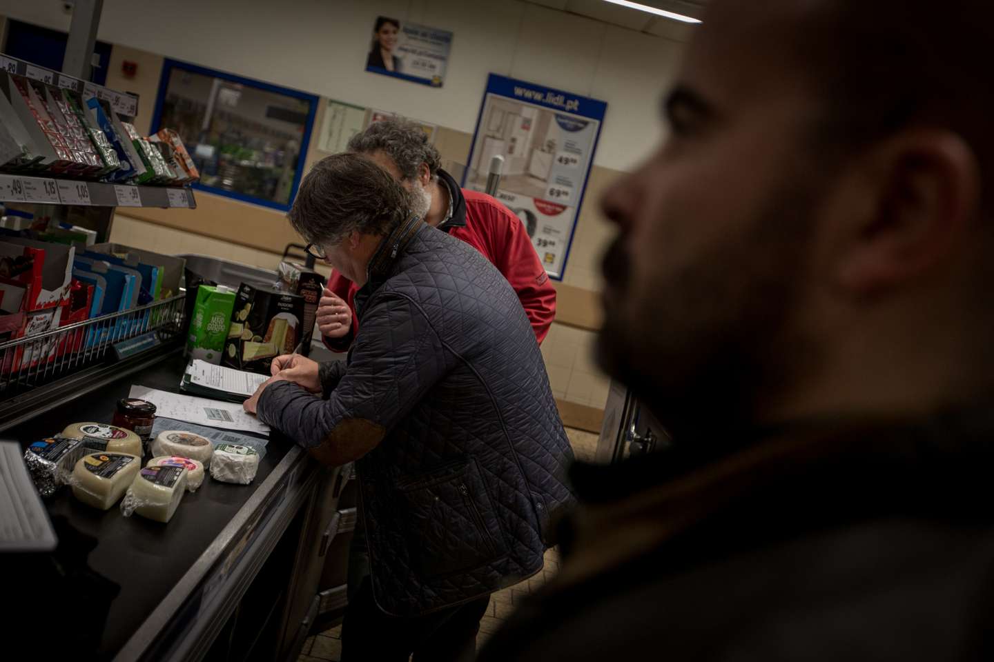 O Observador acompanhou uma equipa da ASAE, numa operação de fiscalização no Lidl de Alvalade, em Lisboa. 9 de Março de 2023 Alvalade, Lisboa TOMÁS SILVA/OBSERVADOR